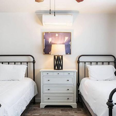 Appartamento Casa Italia -2Br- Free Driveway Parking For 2 Cars San Diego Esterno foto