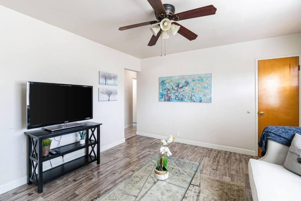 Appartamento Casa Italia -2Br- Free Driveway Parking For 2 Cars San Diego Esterno foto